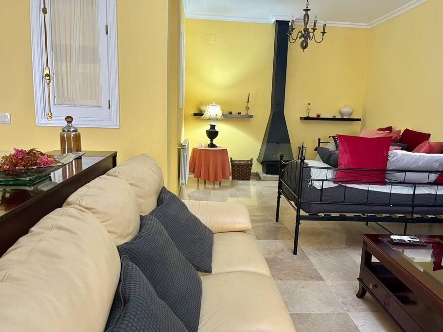 Apartamento Suite Alameda De Hercules Sevilha Exterior foto