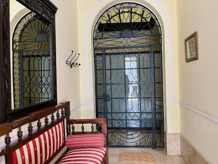 Apartamento Suite Alameda De Hercules Sevilha Exterior foto